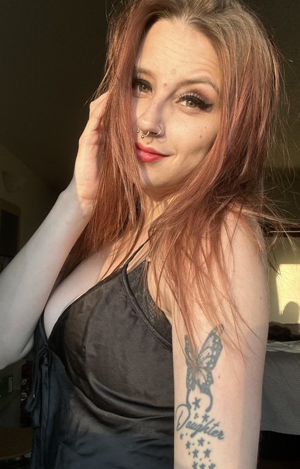 Lil girl with a big personality https://t.co/r9Uba4MIN8