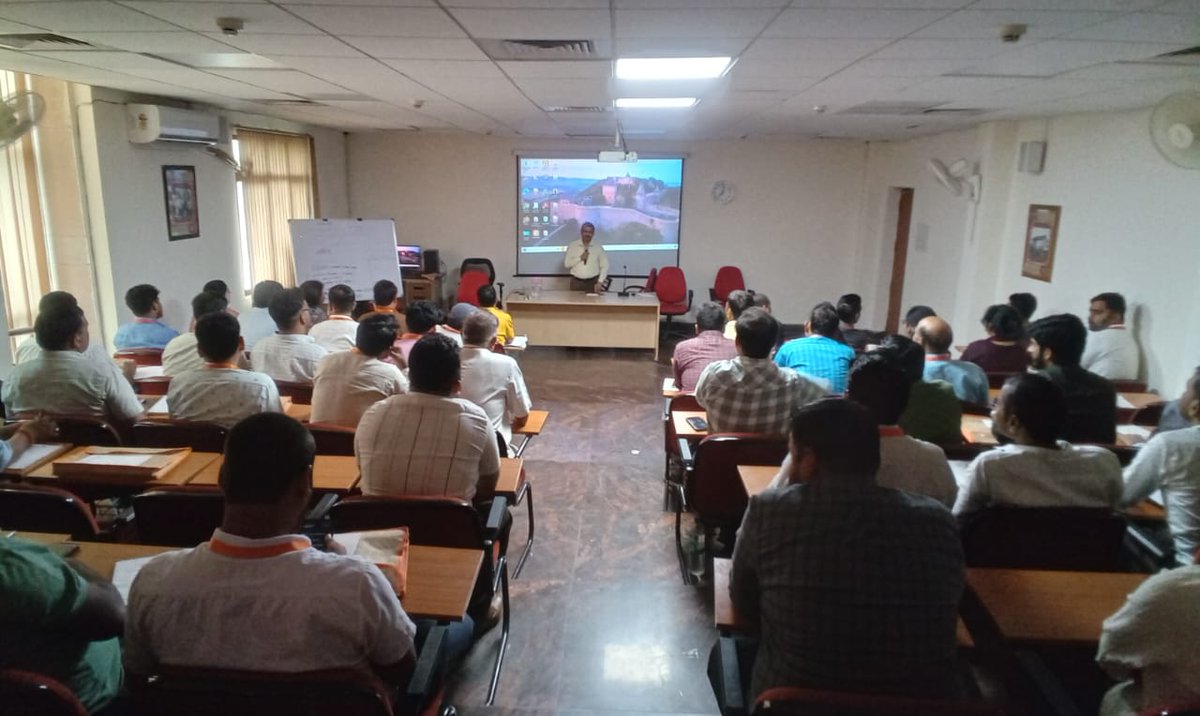 SBMGUP2's tweet photo. 2 batches of Master Trainers Training on #ODF Plus organised  in PRIT, Lohiya Bhawan, Lucknow from 24th to 29th June 2024. 279 Participants including District &amp; Divn. Consultants, SRGs, CEs attended the training and awarded with certificate of participation by MD &amp; Nodal, SBM(G). https://t.co/5nZu60wH2z