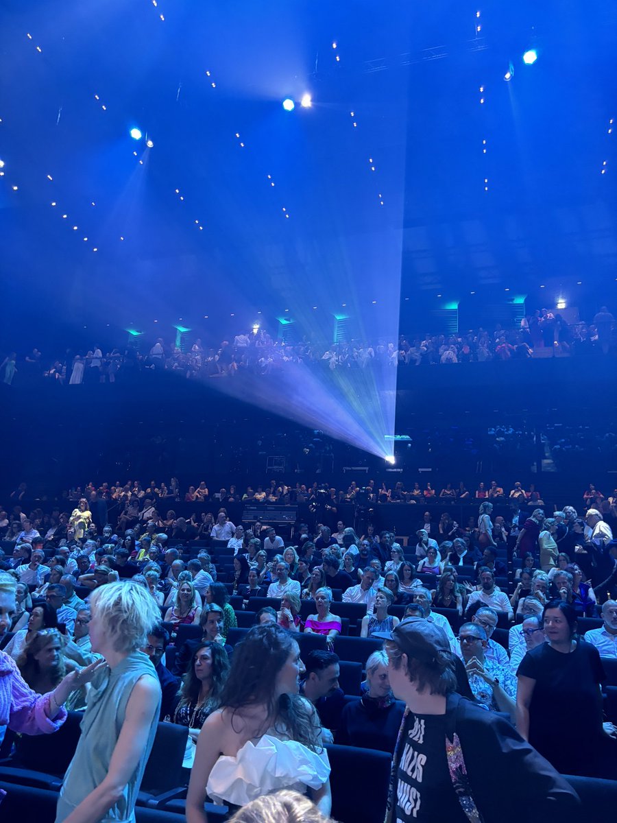 Standing room only as 41st Munich Film Fest gets underway #FFMUC tonight - some sweet UK treats in the programme to come this week  🎬🍿