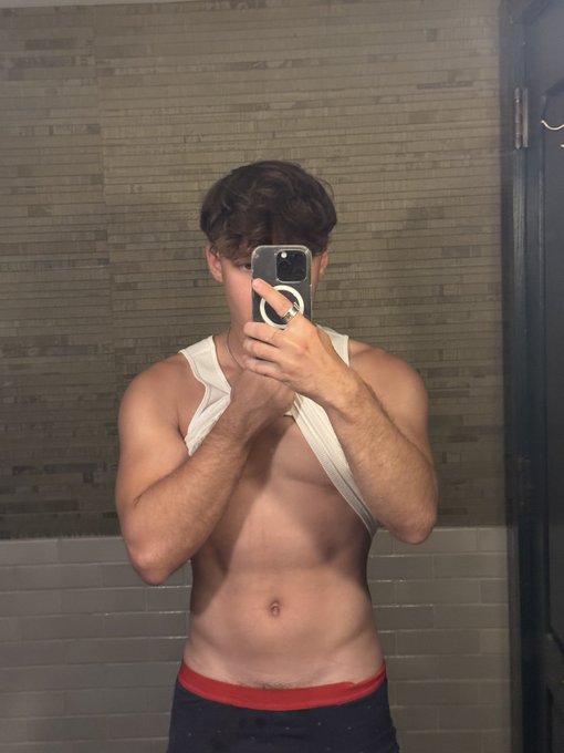 Hey. Have a good day. Say it back https://t.co/Agrld5G9FI https://t.co/XjVCQBfMkk