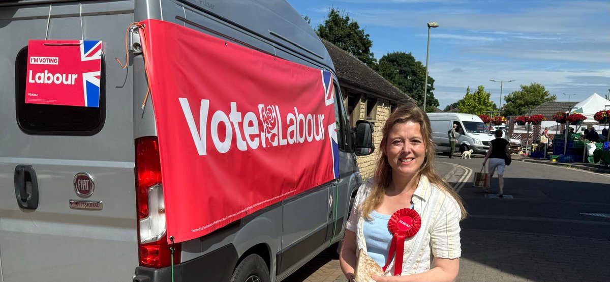 v_oakeshott's tweet photo. Sunny Saturday meeting brilliant people in our #BicesterandWoodstock community &amp; hearing how I can deliver change for them. 
 #ArmedForcesDay
 #Bicester #Kidlington #SummerFun #HeyfordPark @EynshamMarket #SupportLocal #Hanborough #Eynsham #VoteLabour https://t.co/vyPUeOvsEC