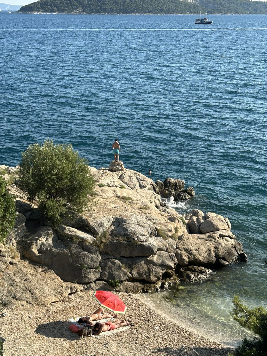 Lopzone11964's tweet photo. 🇭🇷夏天
#克罗地亚 https://t.co/LGkt9dLPg6