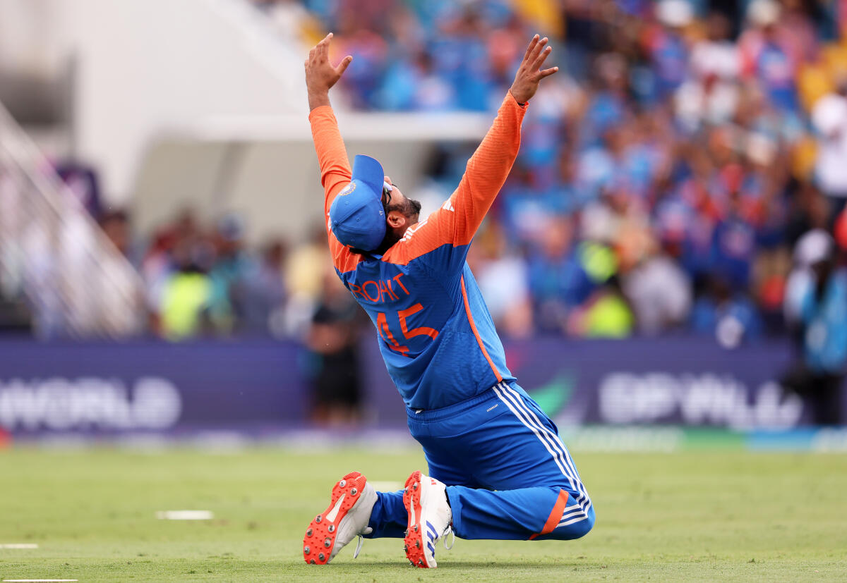 the_hindu's tweet photo. India win their second #T20WorldCup title, beating South Africa by 7 runs in final in Bridgetown, Barbados. https://t.co/ymbh1Ktk3x
