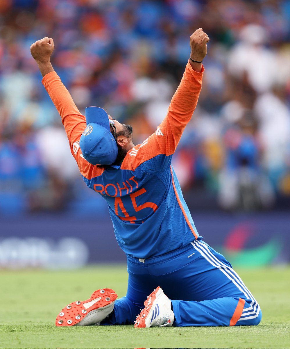 rajeev2834's tweet photo. Hum Jit Gaye... 

@ICC @T20WorldCup @ImRo45 https://t.co/5R5O2yZoQb