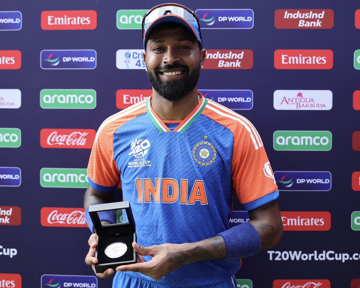 RokzzTweetz's tweet photo. Indiaa indiaa...🥳🥳🥳

#ViratKohli batting 🫡
#Bumrah bowling 🫡
#SuryakumarYadav fielding 🫡
And last.....
#HardikPandya  you deserve huge salute man🫡, huge comeback 👏 

#INDvSAFinal #T20WorldCup #CongratulationsTeamIndia https://t.co/EiiVpEuy1t