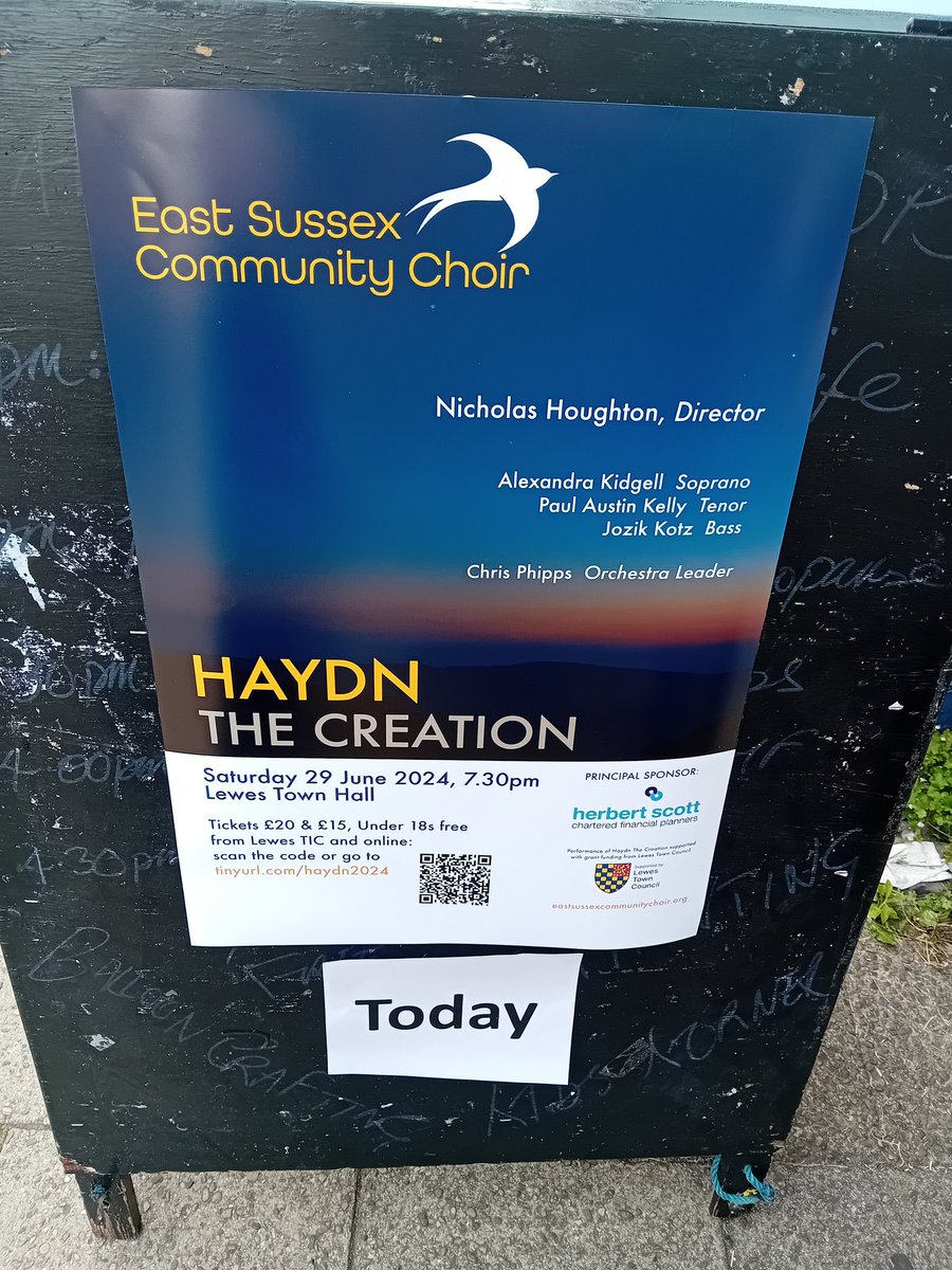 And tonight, I am at it again! A bit more local tonight, so I get to sleep in my own bed 🛌. #eastsussexcommunitychoir were sounding fabulous earlier, in the lovely acoustic of #lewestownhall