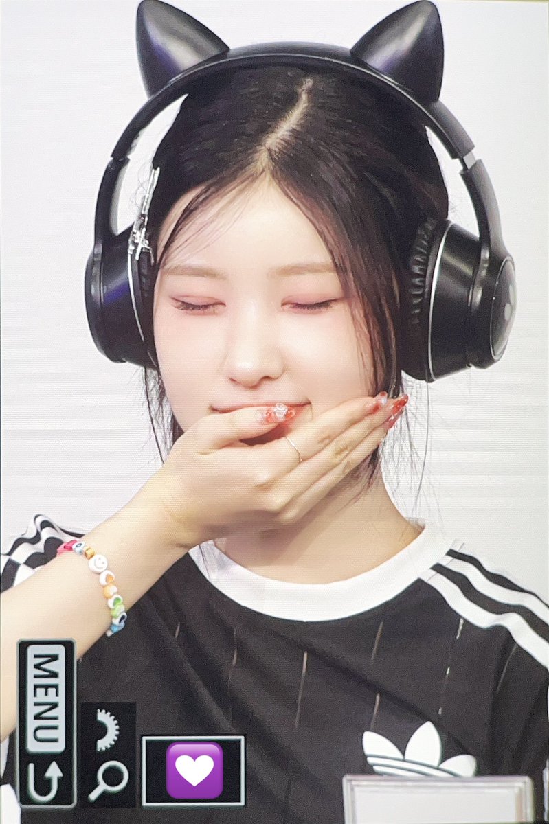 쥬니 tweet media