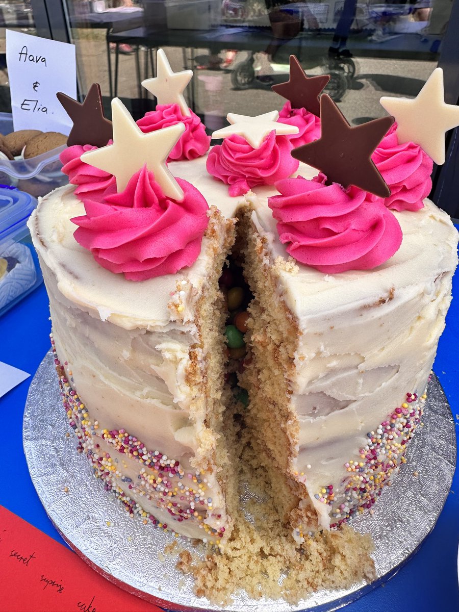 Co-heads of school get the best job of the fair… judging the Brooklands Baking competition! Photo of the delicious winning entry 😋