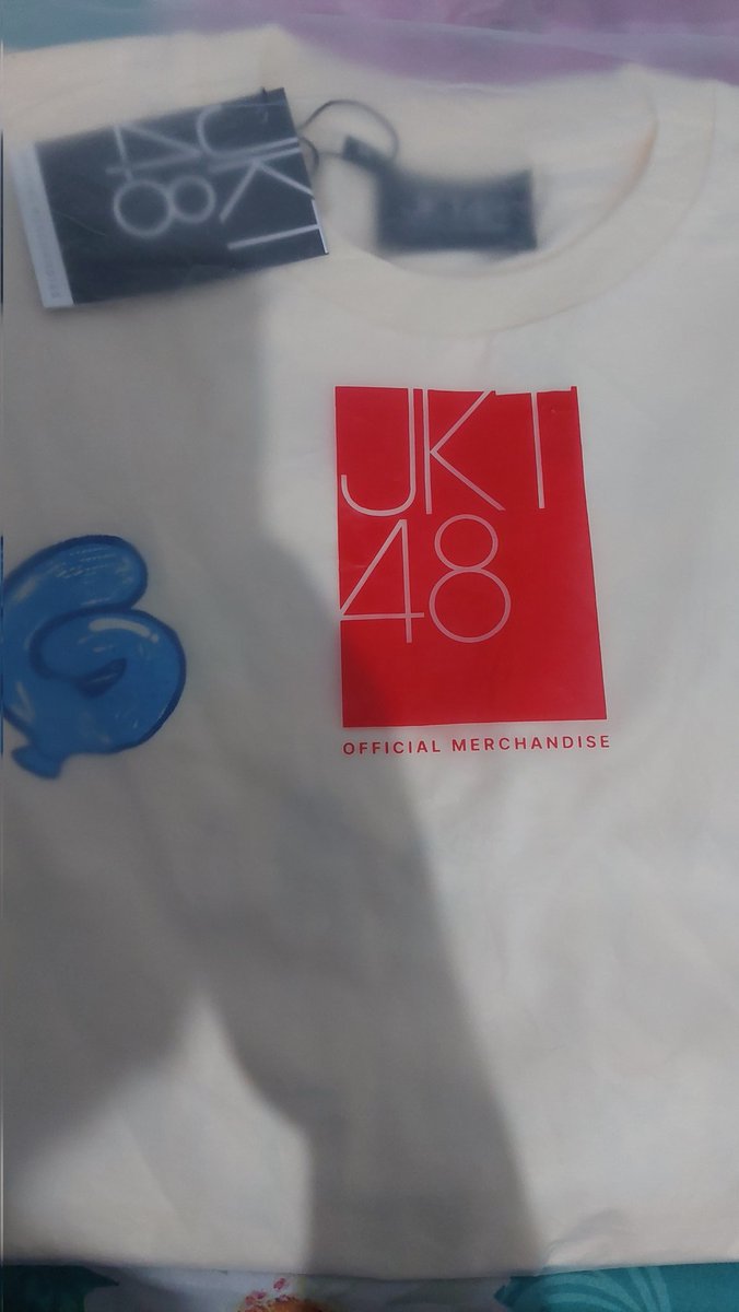 Fajaril_19's tweet photo. Happy birthday 🎂🎉🎉
Baru sampai baju nya nih hehe...
@A_GitaJKT48 
#SINCERITY 
#HappyGDay23rd https://t.co/yyGWMhAVf3