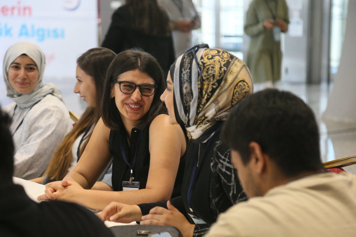 "Gençlerin Gönüllülük Algısı” konu başlığı ile 15 farklı alanda gerçekleştirdiğimiz çalıştayımızın sorun tespit oturumunu tamamladık. Katılımcılarımıza teşekkür ederiz.
<a href="/FatmaSahin/">Fatma Şahin</a> 
<a href="/mehmetdmr_77/">MEHMET DEMİR</a> 
<a href="/tgsptr/">Türkiye Gençlik STK'ları Platformu - TGSP</a>