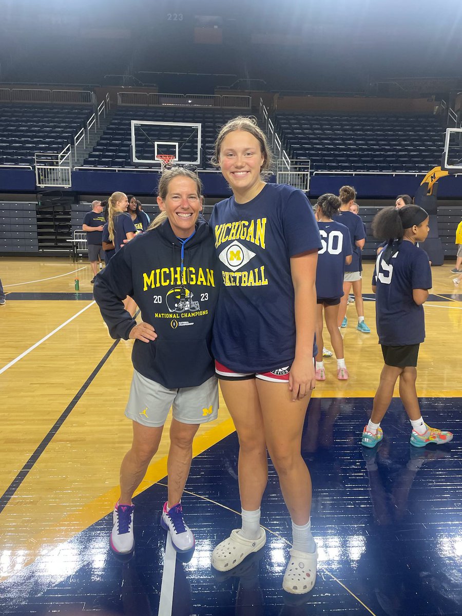 Harper Backus (@harperbackus) on Twitter photo Loved getting to play and compete at <a href="/umichwbball/">Michigan Womenâs Basketball</a> elite camp today! Thank you to <a href="/KBA_GoBlue/">Kim Barnes Arico</a> for putting on a great camp!!! Loved getting to play and compete at <a href="/umichwbball/">Michigan Womenâs Basketball</a> elite camp today! Thank you to <a href="/KBA_GoBlue/">Kim Barnes Arico</a> for putting on a great camp!!!
