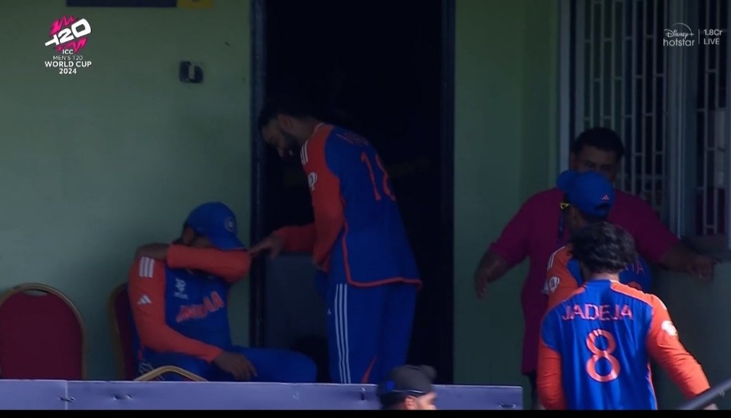 killerB96220020's tweet photo. Thanku hardik pandiya. Virat kohli
  Jasprit Bumrah and suriya❤️🥰
#INDvSA #T20WorldCup2024 #TeamIndia #viratkholi  #Champions #Bumrah https://t.co/v8eLt4L1CW