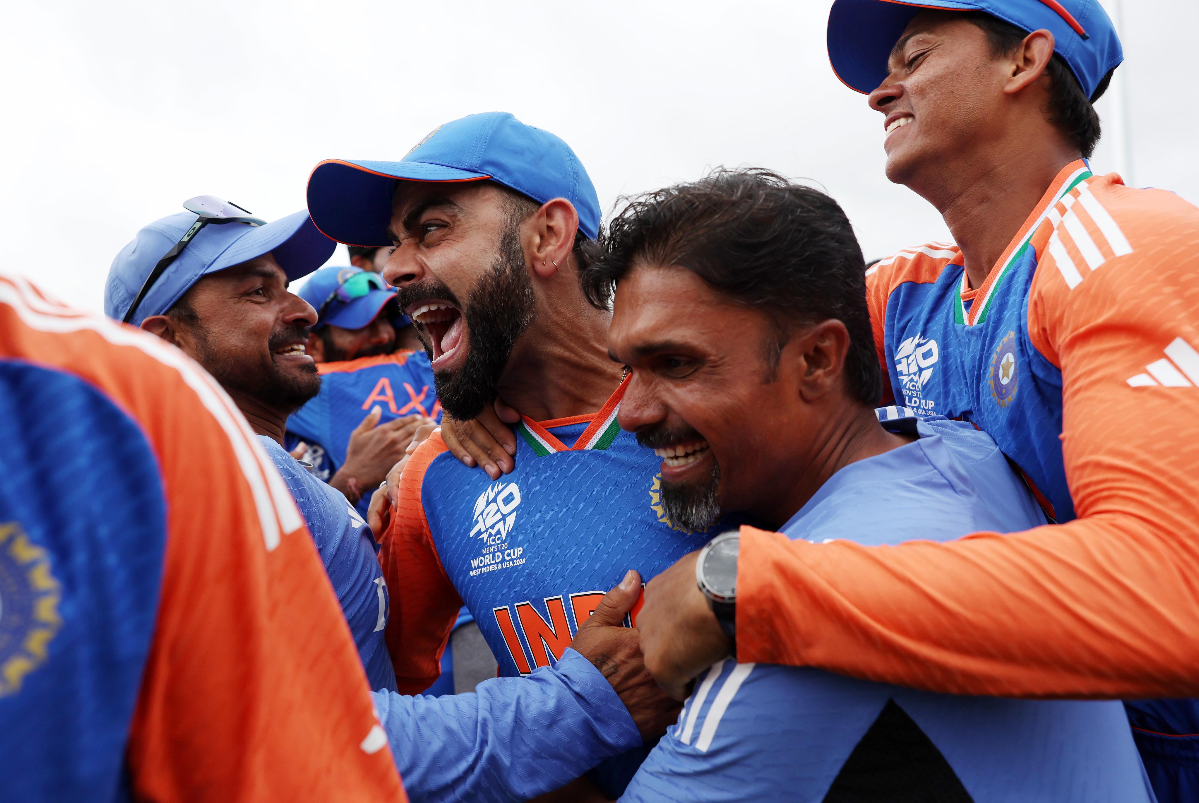 T20 WC 2024 Final: सूर्या के कैच ने पलटा मैच, हार्दिक को रोहित ने चूमा; देखें जीत के पल