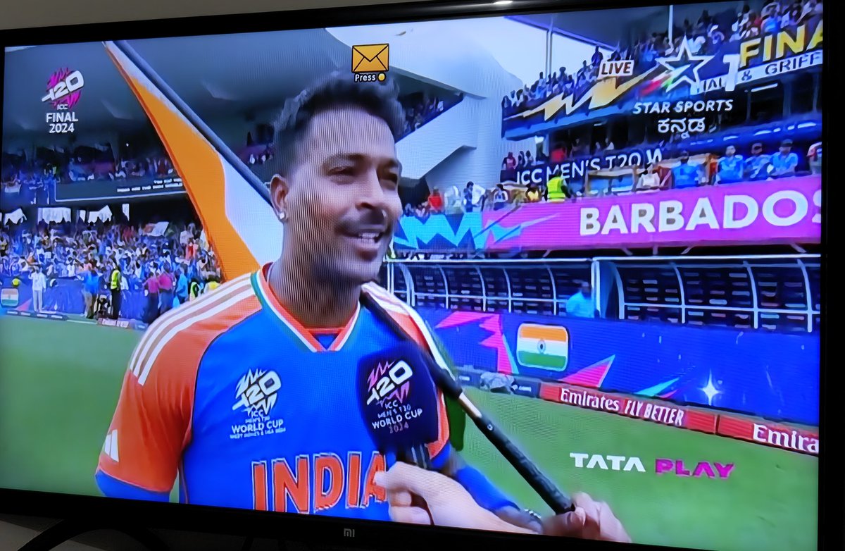 versatileknow's tweet image. Champions 🏆 of the world in T20 World Cup, Congratulations👏🎉 India @BCCI #T20WorldCup2024 #INDvSA #INDvsSAFinal Finally ICC trophy draught ends after 11 years, 1st ICC trophy in Modi ji government finally 😜 

@imVkohli bows out of T20I cricket on a high, retires from T20I…