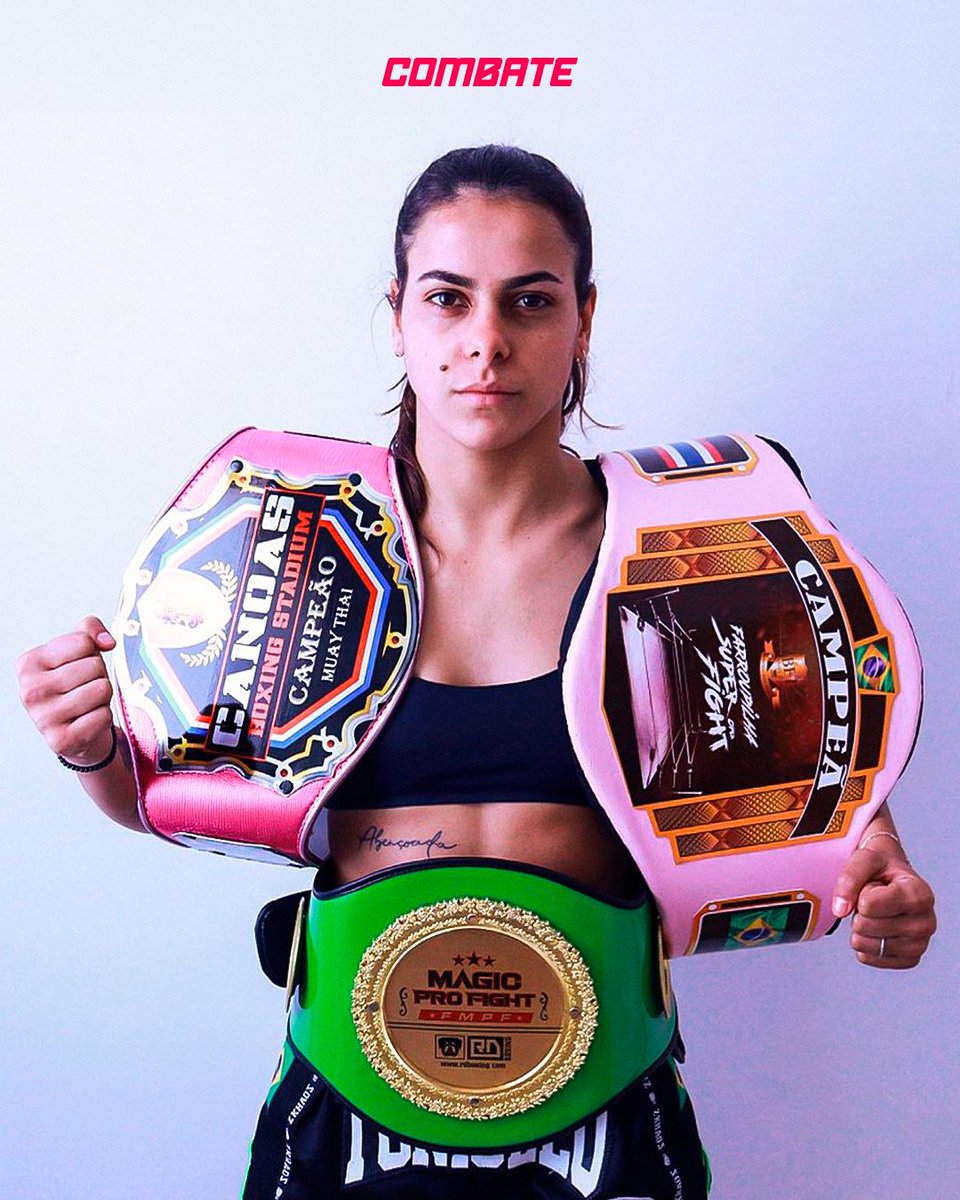 combate's tweet photo. SIMPLESMENTE BRABÍSSIMA! 💪👊
Andreine Boeira e Ketlin Toniollo se enfrentam pela 2ª vez, valendo o cinturão do Attack Fight
Você acompanha ao vivo, a partir das 19h, na minha tela! 🥊📺
*Contém texto alternativo
#Combate #AndreineBoeira #KetlinToniollo #AttackFight https://t.co/Gk1nVMropi