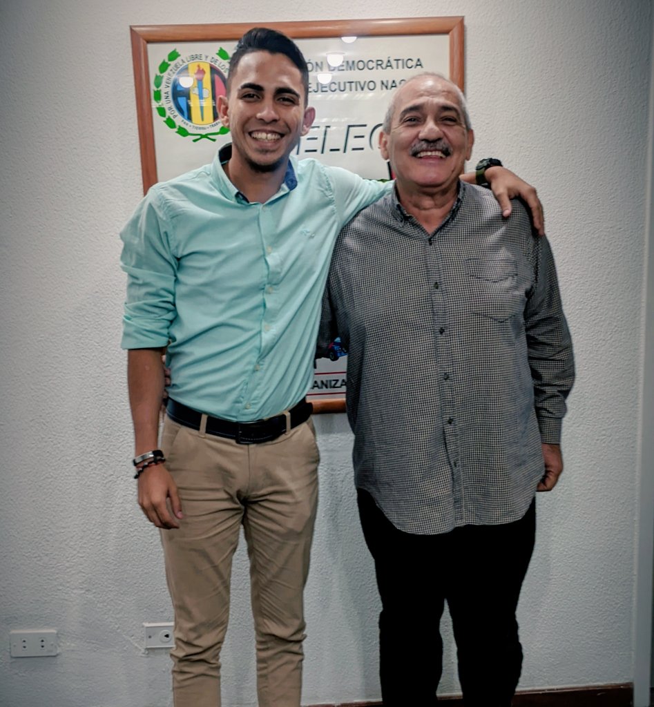 oswaldolucenag's tweet photo. Mi amigo de los amigos🖤

GRACIAS por ser ese padre y guía político, un jefe protector de la Juventud, un aliado en todo momento, y un demócrata ejemplo a seguir.

Dios te reciba en su reino, y si en el cielo se vota, allá se vota blanco😭 SIEMPRE ESTARÁS PRESENTE. https://t.co/HByZvXvZcv