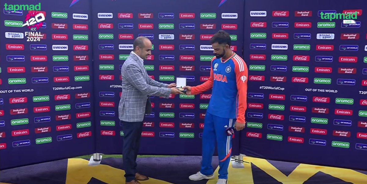 Stats_u_know's tweet image. What do you think? 🤔 Can he deserve this award?

Virat Kohli is Player Of The Match 🏆

#T20WorldCup2024 #ViratKohli #INDvSA