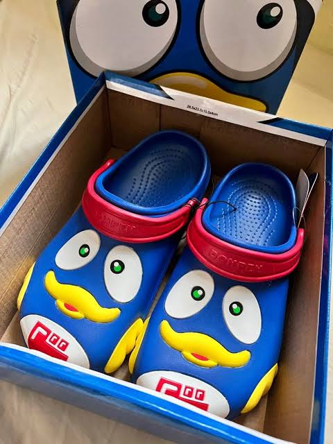 therealkreditis's tweet photo. I'm gonna get one of these $DONPEN croc style clogs in a few weeks!
@yourfriendSOMMI time to replace your fluffy slippers with these? Lol!
CA: 0x28bf909Fce775F60cfF39fB76a340d8c29C9B2C1
#PulseChain #donki #donquijote #singapore #donpen https://t.co/qGrduMDT3o