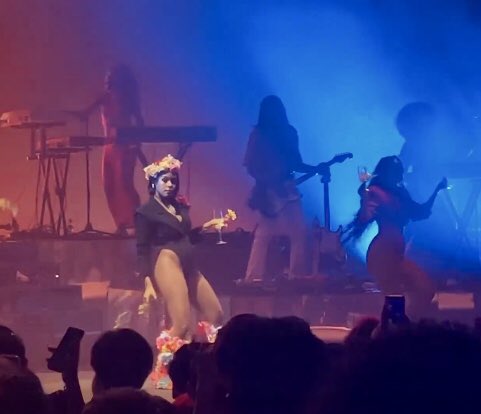 kingof__fools's tweet image. Loved @JanelleMonae’s show at #BrixtonAcademy tonight. A feast for the eyes and ears 🎼🎤