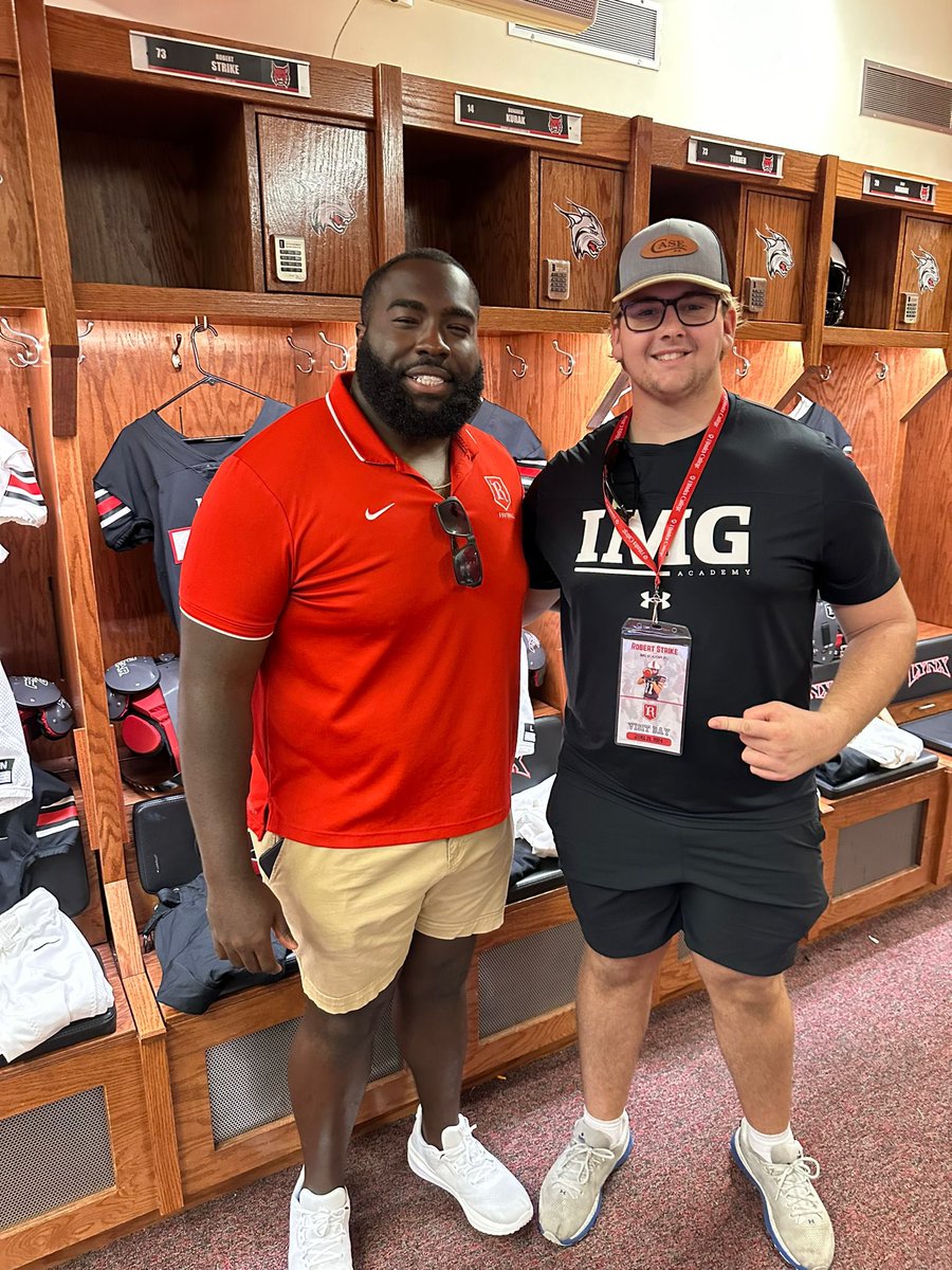 rob_strike73's tweet photo. Had a great time at Rhodes College yesterday! Thank you to Coach Brown, Coach Duncan, and all staff for the hospitality. I had a great time learning more about the college!! @coachrichduncan @CoachBrown60 @OLCoach_Parker @BigPlayRay50 @CoachPondIMG @CoachDennisIMG @CoachKyleBrey https://t.co/s2VkSSTRYW