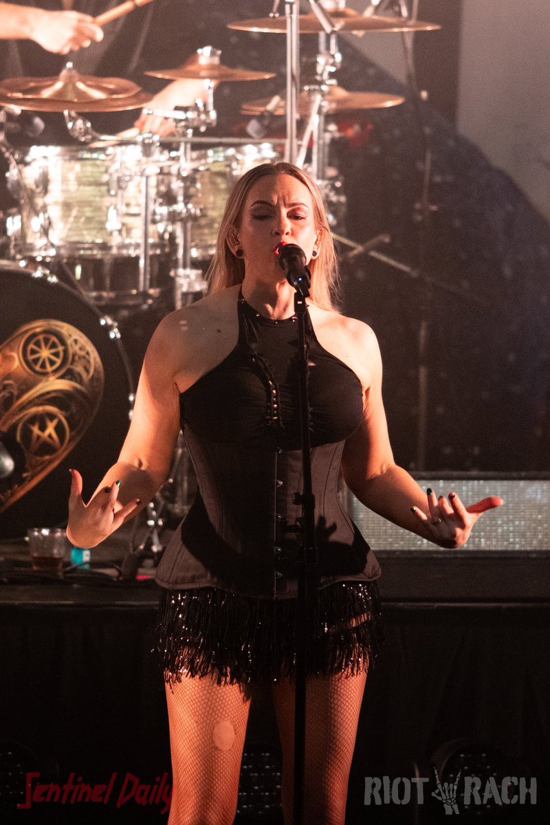 [Gallery] Rachel Van Luyt caught all the action from last night's <a href="/DevilskinNZ/">Devilskin</a> show in Auckland... sentineldaily.com.au/devilskin-skin… #HeavyMetal #metalphotography