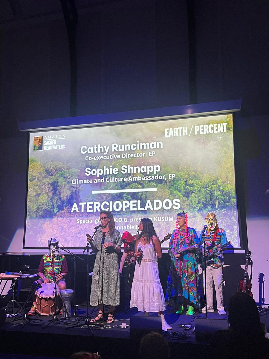 aterciopelados's tweet photo. En Londres, en el marco de la London Climate Action Week, acompañamos una velada de sensibilización y comunicación por parte de @CuencasSagradas  y @earthpercentorg para la protección del Amazonas Ecuatoriano y Peruano para el futuro de la humanidad #lcaw2024 @coicaorg https://t.co/TmXzzDpcHn