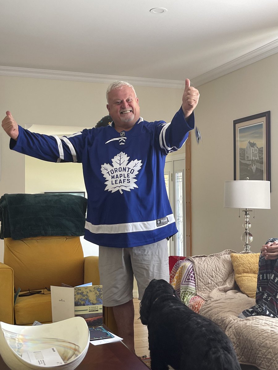 Tom Young tweet media