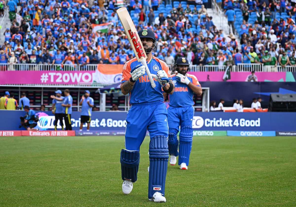 ICC's tweet image. 𝗧𝗵𝗲 𝗛𝗶𝘁𝗺𝗮𝗻 𝗮𝗻𝗱 𝘁𝗵𝗲 𝗞𝗶𝗻𝗴 🤩👑

#T20WorldCup #SAvIND