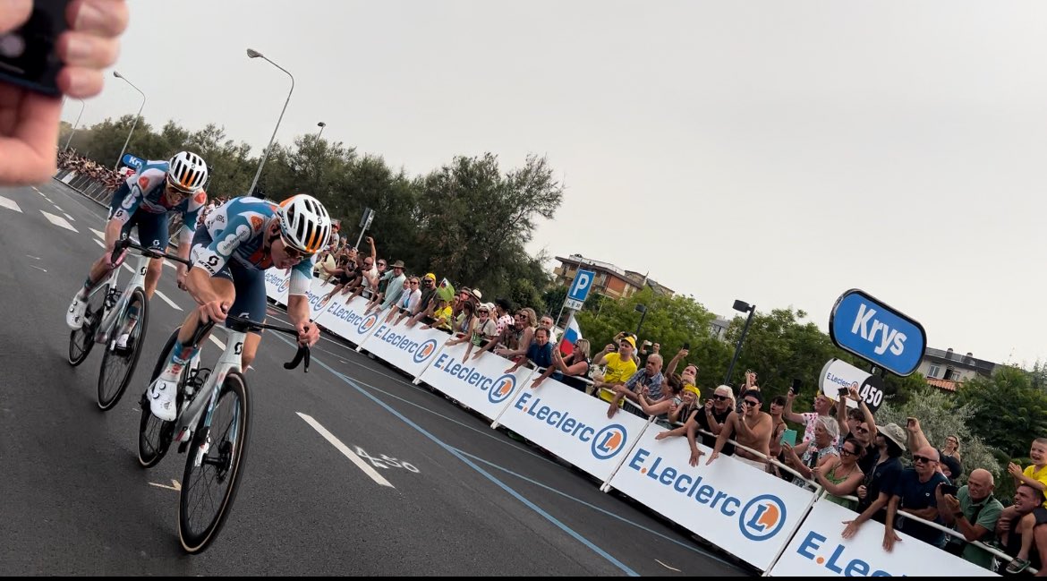 Sam Barratt tweet media