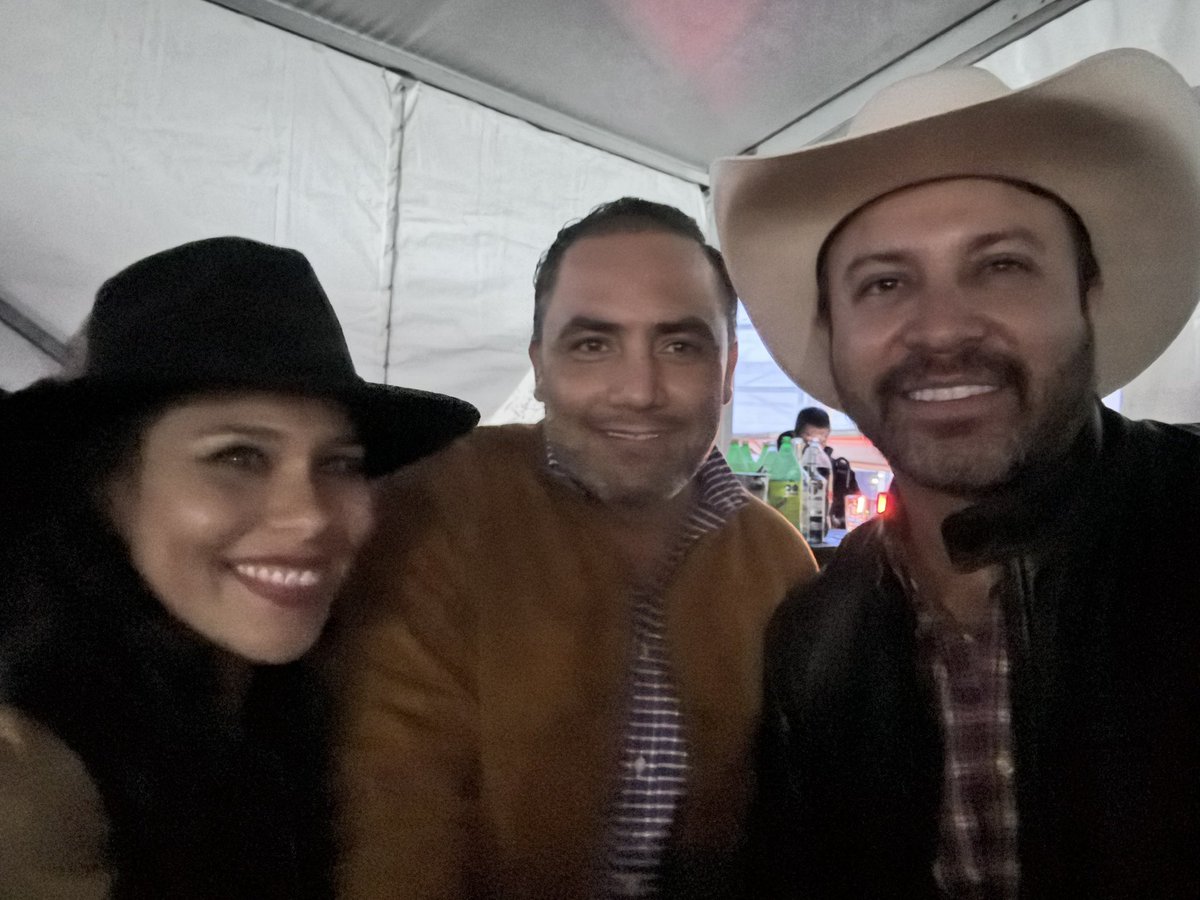 joluisguerrero's tweet photo. Celebramos con orgullo los 200 años de Grandeza de nuestro Guanajuato #OrgulloGTO 
@carinleonofi 🤠 https://t.co/048l7fFn7F