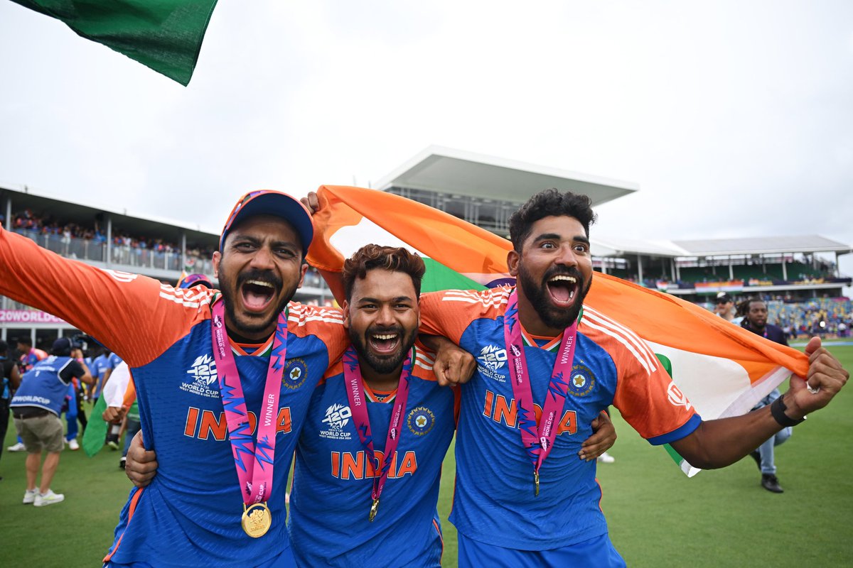 rehan_mokhtar's tweet image. Saare Jahan Se Achcha Hindustan Hamara 🇮🇳❤️
The wait of 17 years comes to an end🥹🏆🇮🇳
#T20WorldCup2024
#INDvsSAFinal