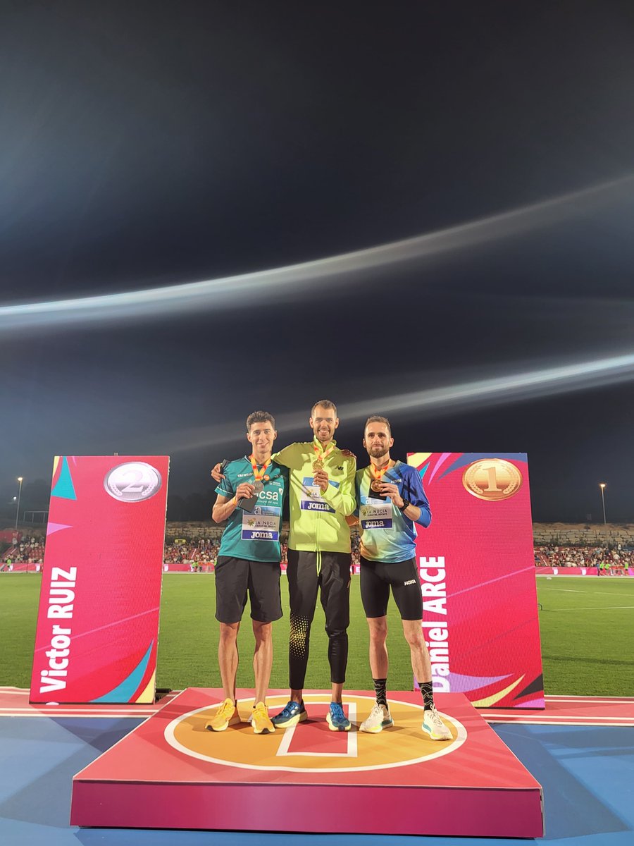 atletismoRFEA (@atletismorfea) on Twitter photo PODIO - 3000 m Obstáculos 🚹 #CEAtletismo
🥇 <a href="/danielarce_/">Daniel Arce</a> 8:23.84
🥈 <a href="/VRuiz93/">Víctor Ruiz</a> 8:24.84
🥉 <a href="/SebasMartos/">Sebas Martos</a> :27.128
👏👏👏
📺 <a href="/teledeporte/">Teledeporte</a>
📺 MULTIVIEW (concursos) bit.ly/3xtHE4p
📊 bit.ly/4cmiIei PODIO - 3000 m Obstáculos 🚹 #CEAtletismo
🥇 <a href="/danielarce_/">Daniel Arce</a> 8:23.84
🥈 <a href="/VRuiz93/">Víctor Ruiz</a> 8:24.84
🥉 <a href="/SebasMartos/">Sebas Martos</a> :27.128
👏👏👏
📺 <a href="/teledeporte/">Teledeporte</a>
📺 MULTIVIEW (concursos) bit.ly/3xtHE4p
📊 bit.ly/4cmiIei