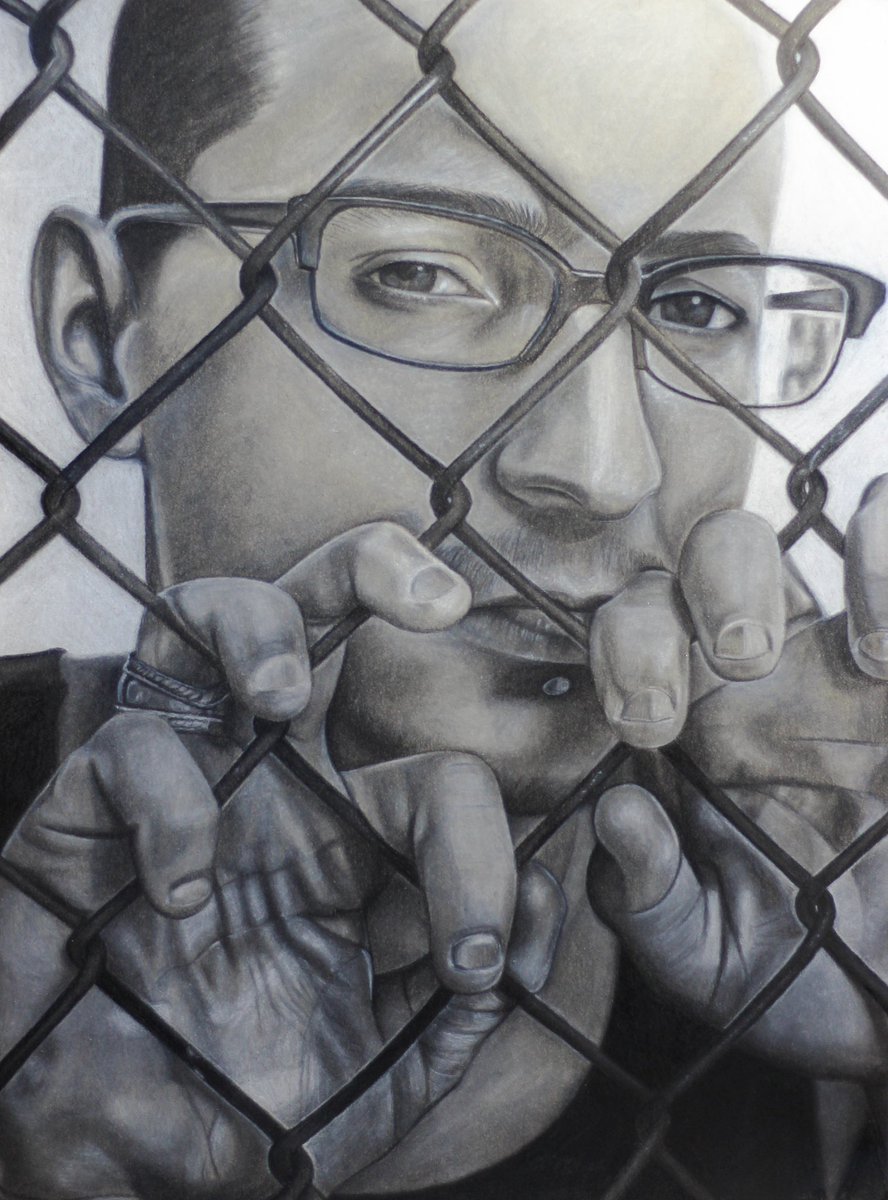 serpentinaart's tweet photo. Any #chesterbennington #linkinpark fans? 
I drew this with charcoal last year 🖤
Prints: https://t.co/0Gddm0RXLK https://t.co/rcNc4O9DA5