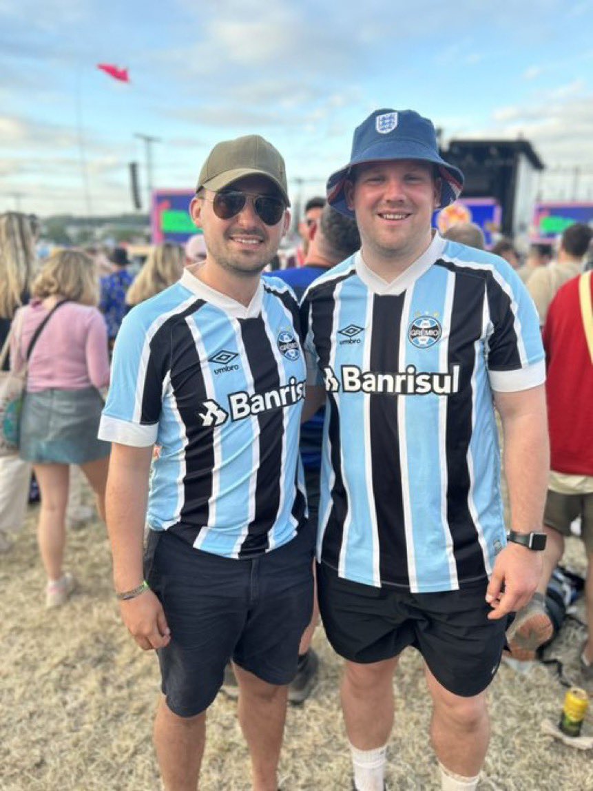 GlastoFooty's tweet photo. Gremio (2022). #GlastoFootyShirts. https://t.co/9q9Xreiqo6
