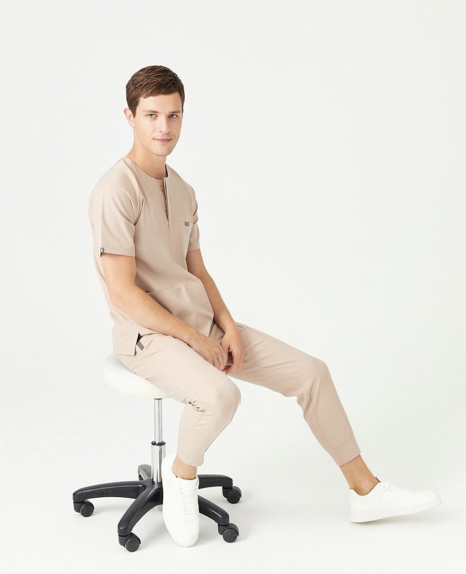 CosaUniform's tweet photo. CosaxStudio Brandia 01 Stokları Yenilendi
Benzersiz tasarım detaylarıyla ve farklı renk kombinasyonlarıyla iş yaşamınıza enerji getirmek için Sizi bekliyor!
Yeni nesil üniformalarla tanışın
-Sıfır Yaka Gizli Patlı Üst
-Nervürlü Fermuarlı Cepli Scrub Pantolon

#cosauniform
#scrubs https://t.co/a9RSr91ATn