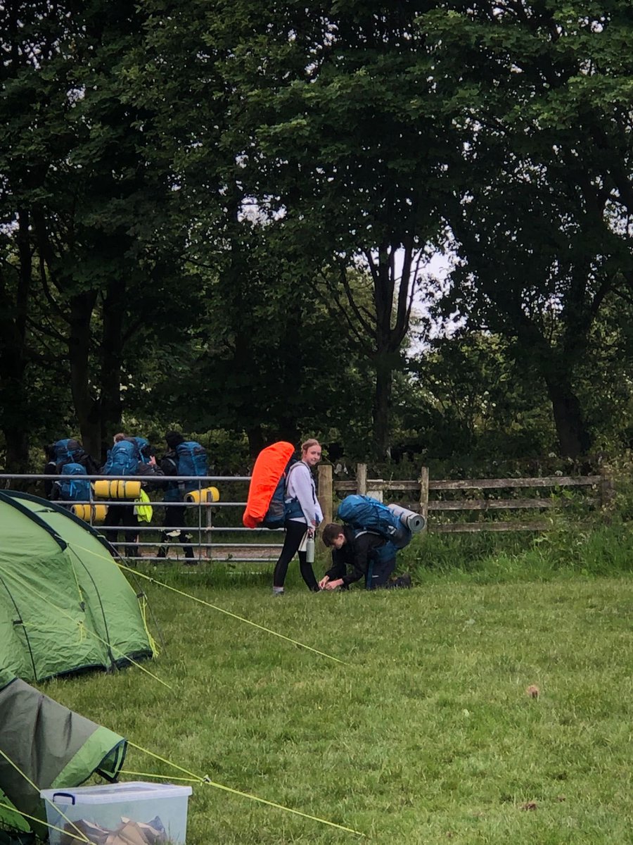 CastleMeadAcad's tweet photo. Our Silver Duke of Edinburgh scholars have had a sunny few days on expedition!

Masters of navigation, teamwork - and even a couple of slices of pizza thrown into the mix!

#BuildYourCharacter https://t.co/l042ZbnH99