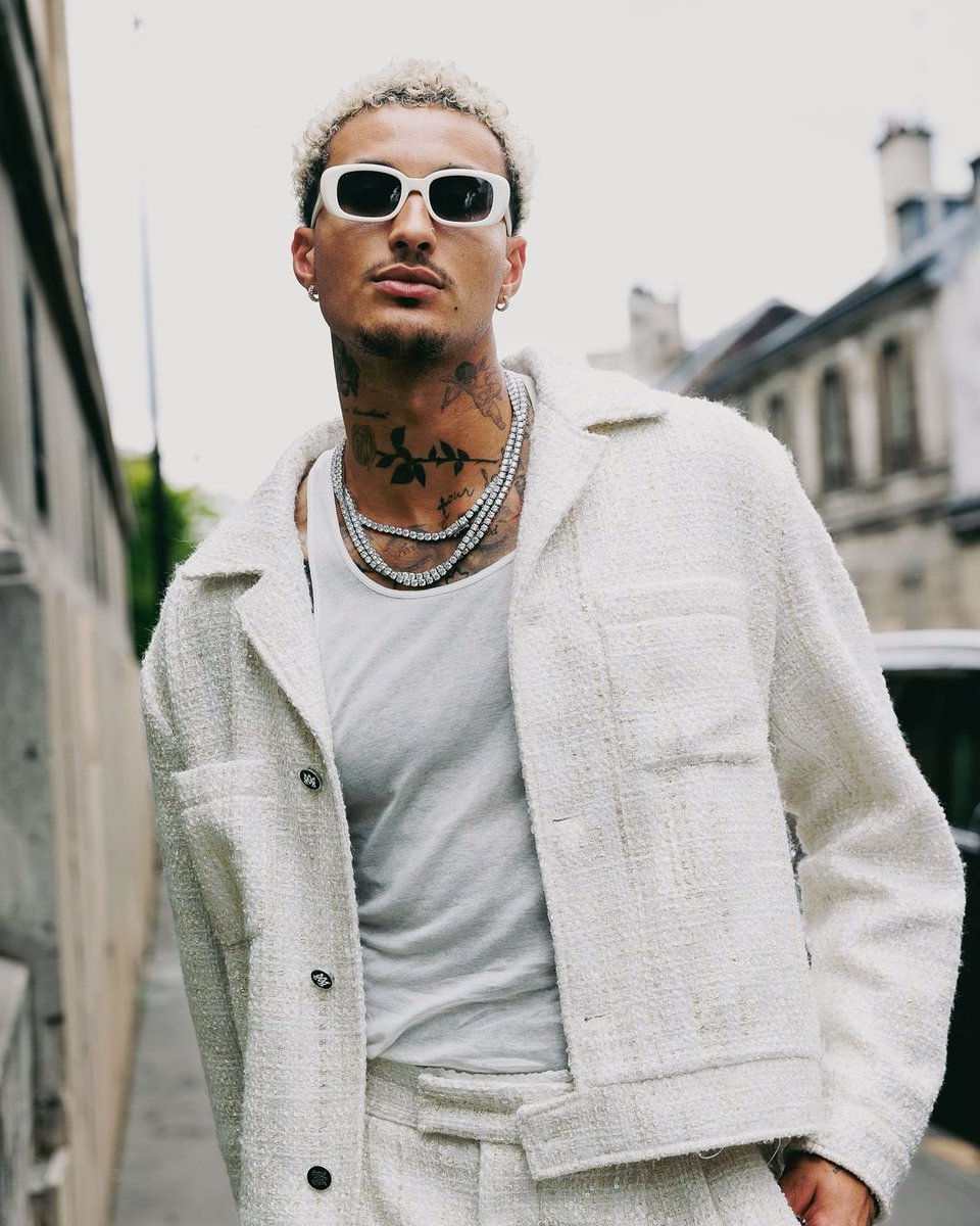 .@KyleKuzma wearing Amiri (rstyle.me/+zOry3XNExAsUZ…) during Paris fashion week.