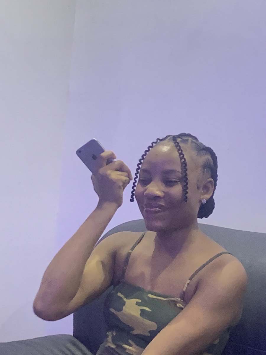 May_marris's tweet photo. Me when my fav person sends voice message: https://t.co/EnAyOhvfdu