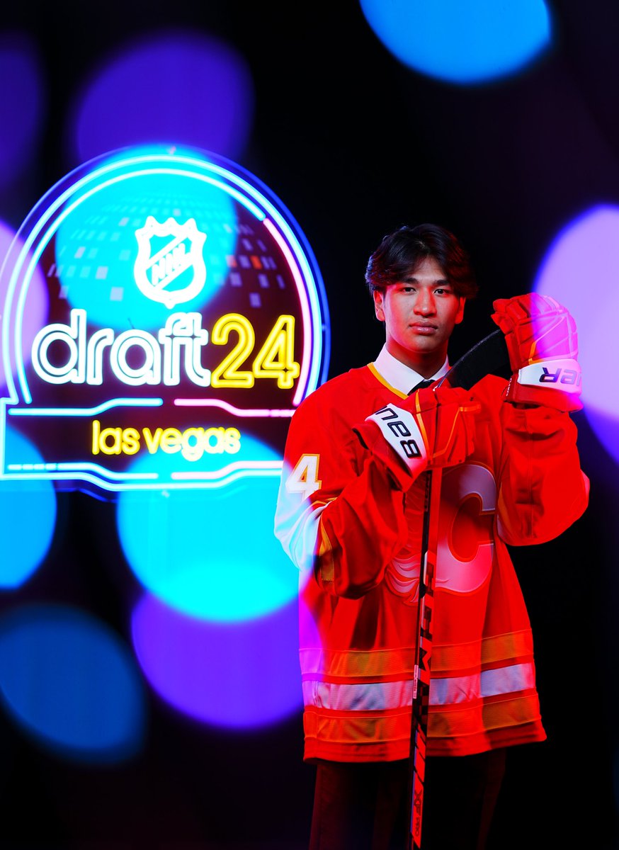 ZayneParekh's tweet image. C of Red. 🧡❤️