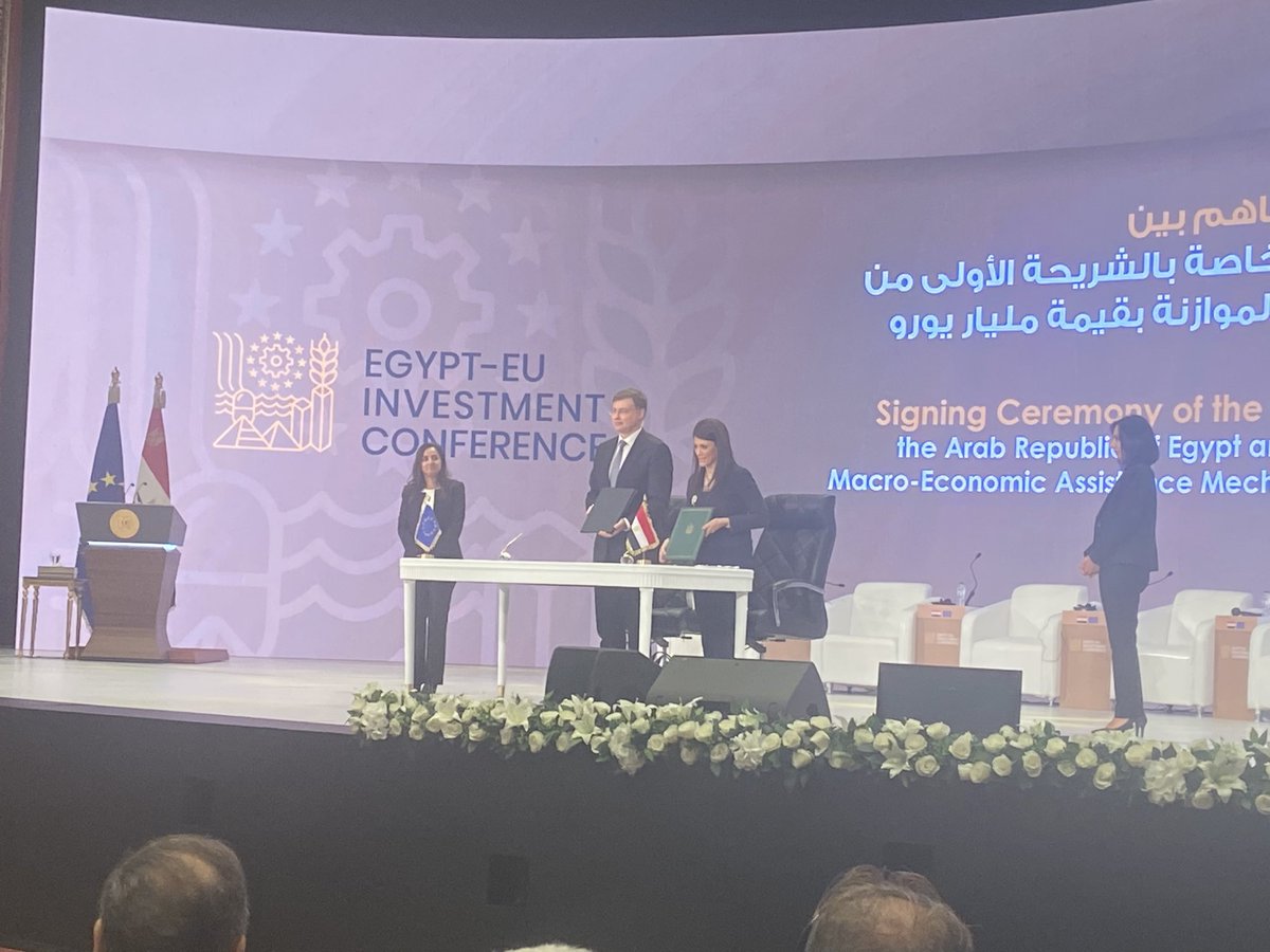 The strategic partnership between EU and Egypt shows results. Today signing ceremony for 1bn euro in macro economic assistance.