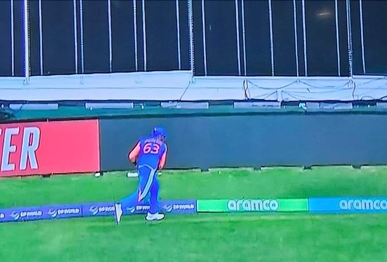 It's sad that the <a href="/ProteasMenCSA/">Proteas Men</a> lost this way against <a href="/BCCI/">BCCI</a>. Had TMO taken time, he would've seen that the boundary cushion had been moved and Surya's foot was over the original mark. It should've been awarded as a six ...
<a href="/ICC/">ICC</a> please stop turning a blind eye to such incidents