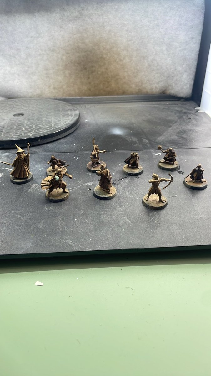 SaltySlacker's tweet photo. Base coat and some hobbit cloak work. https://t.co/99QS4ihtSL