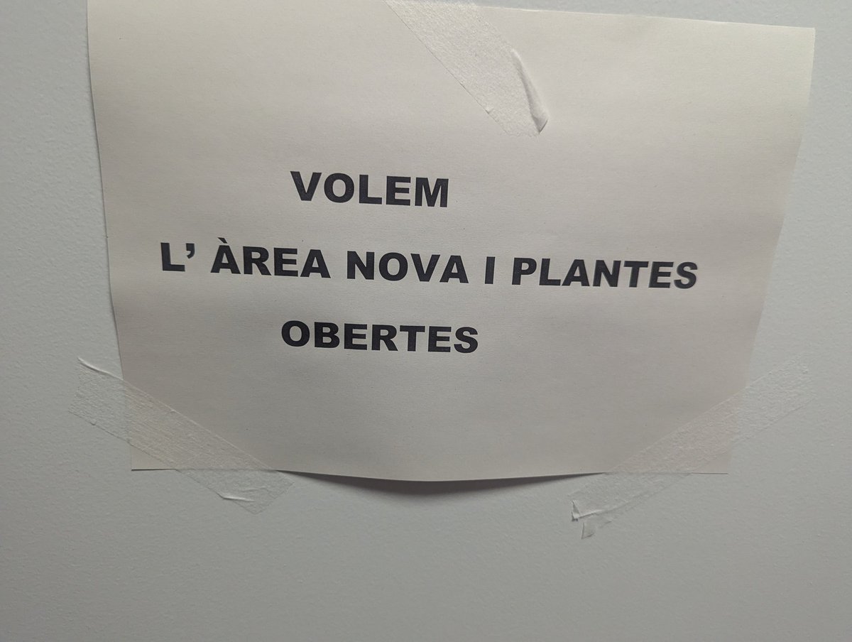 El col.lapse del servei d'urgències de <a href="/Mutua_Terrassa/">MutuaTerrassa</a> és una vergonya <a href="/govern/">Govern de Catalunya</a>. Pacients per tots els passadissos. Tot el meu suport sanitaris! 💪🏻