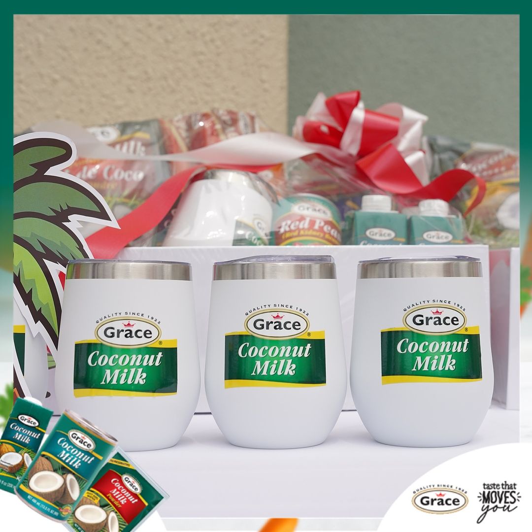 gracefoods's tweet photo. π Giveaways Galore at Progressive Foods, Ocho Rios! π΄
Our fabulous host Deidra is here, ready to hand out $1,000 vouchers! Just share how you use Grace Coconut Milk and win big. Donβt miss out!
#GraceCoconutMilk #ProgressiveFoods #GraceFoods https://t.co/4YEkIINWJz