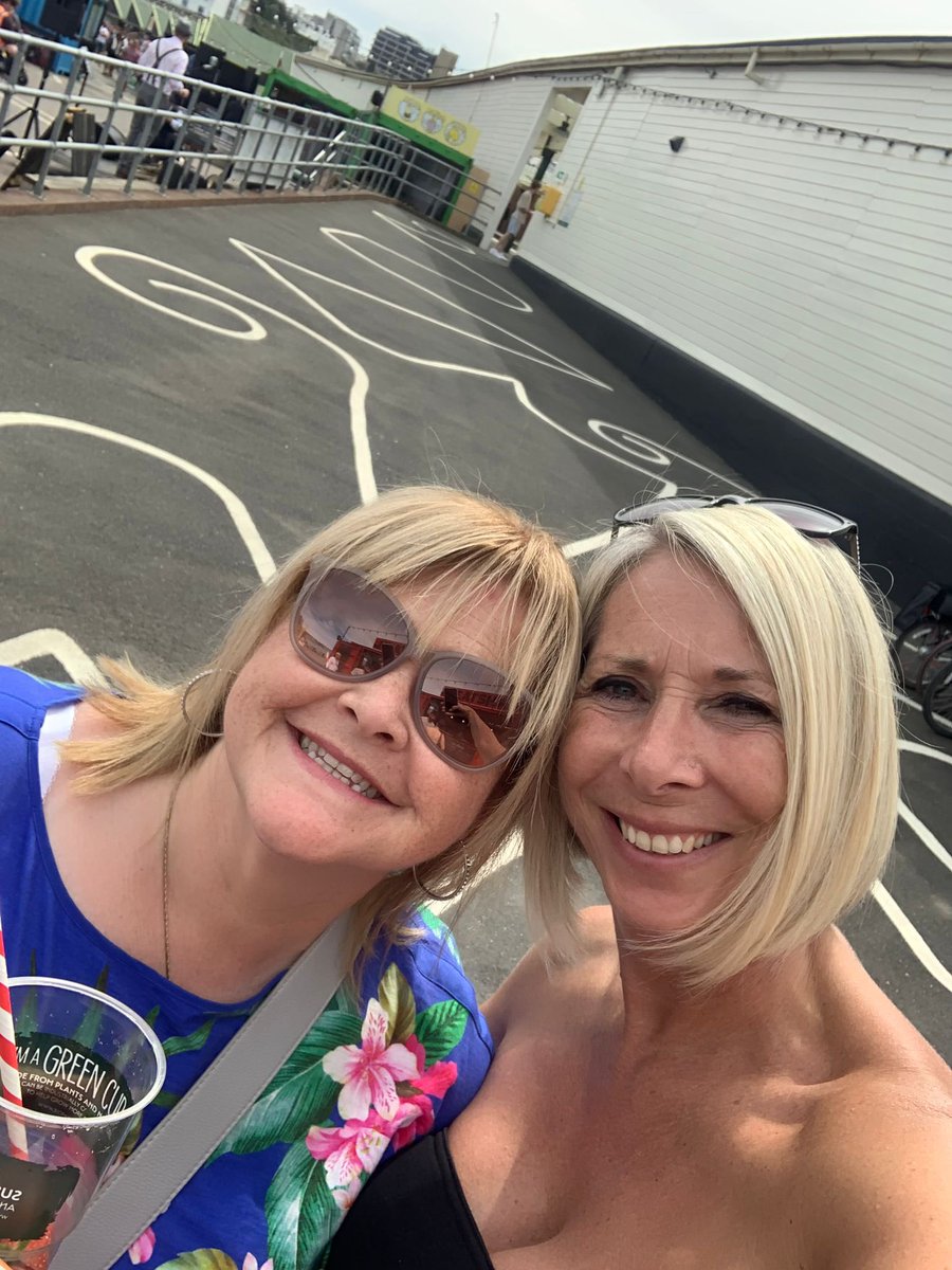 Kezz777's tweet photo. Great afternoon out with my girls 🥰 https://t.co/nWAcsuGyrp