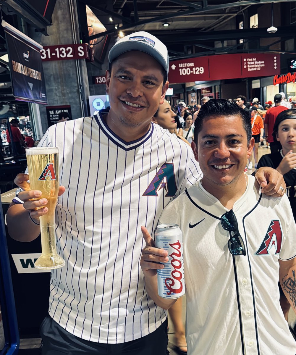 HugoconH_'s tweet image. First game! @Dbacks #Dbacks  #whatafan