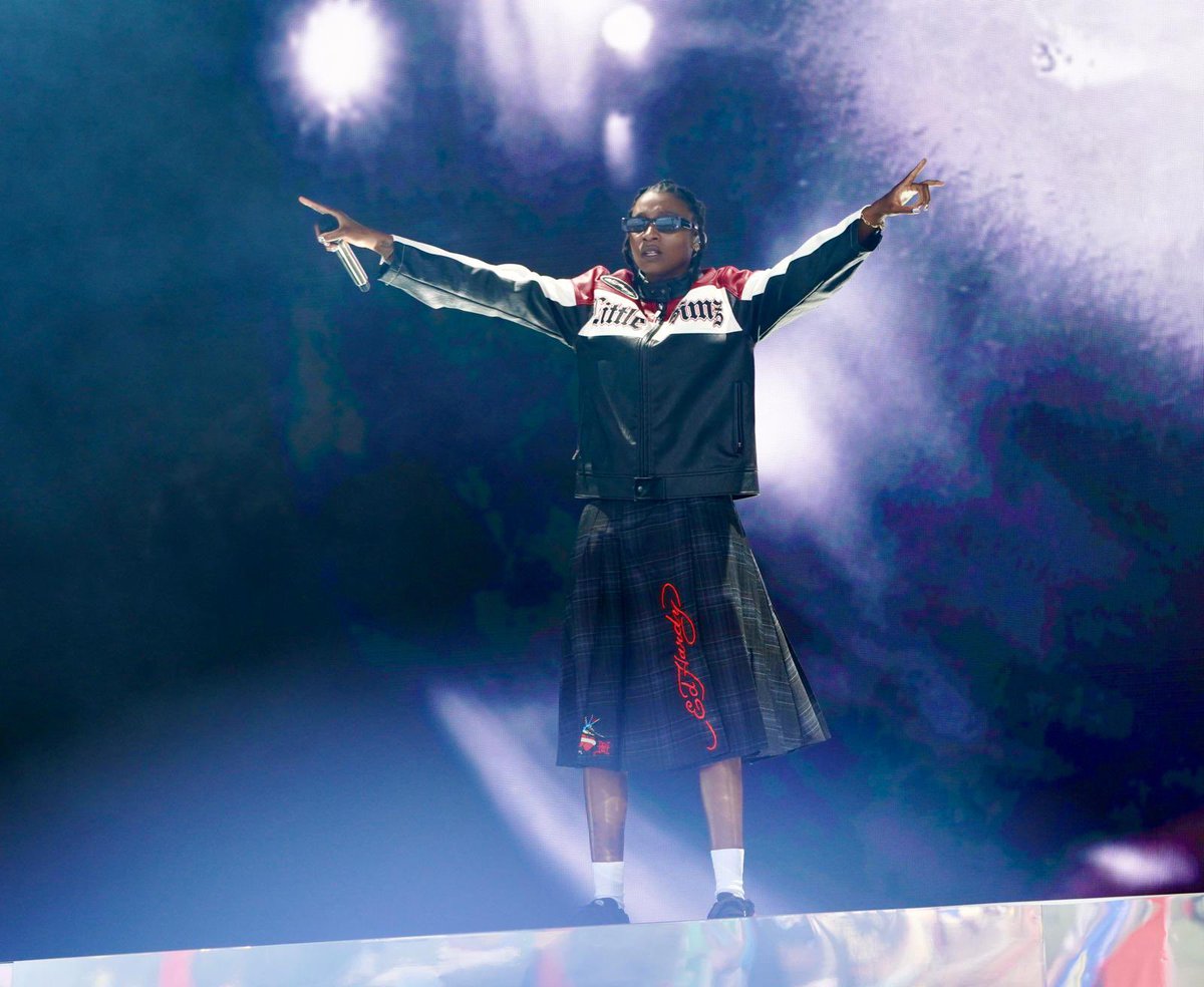 👑 🔥 #glastonbury2024