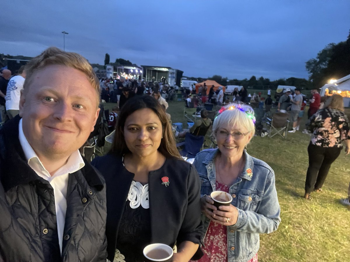 ChrisBloore's tweet photo. What a night at @GlastonBeoley with Mayor of Redditch @BTanzina Just an incredible atmosphere. Congratulations to the organisers 👏 https://t.co/Ym7dW4QRqz