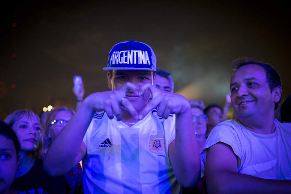🇦🇷 ¡Vamos Argentina! 🇦🇷 

Los tecnopolitas alentamos.  ⚽ 💕