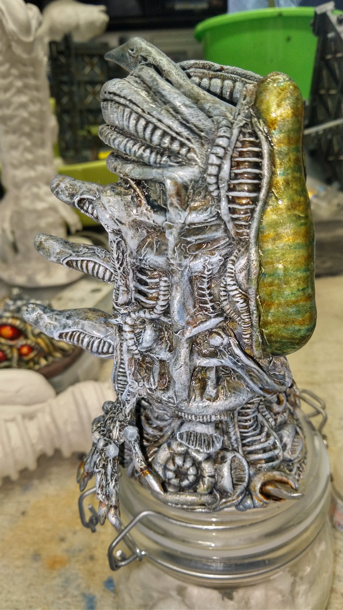 エイリアン 鉄のオブジェ ジャンクアート 見合う